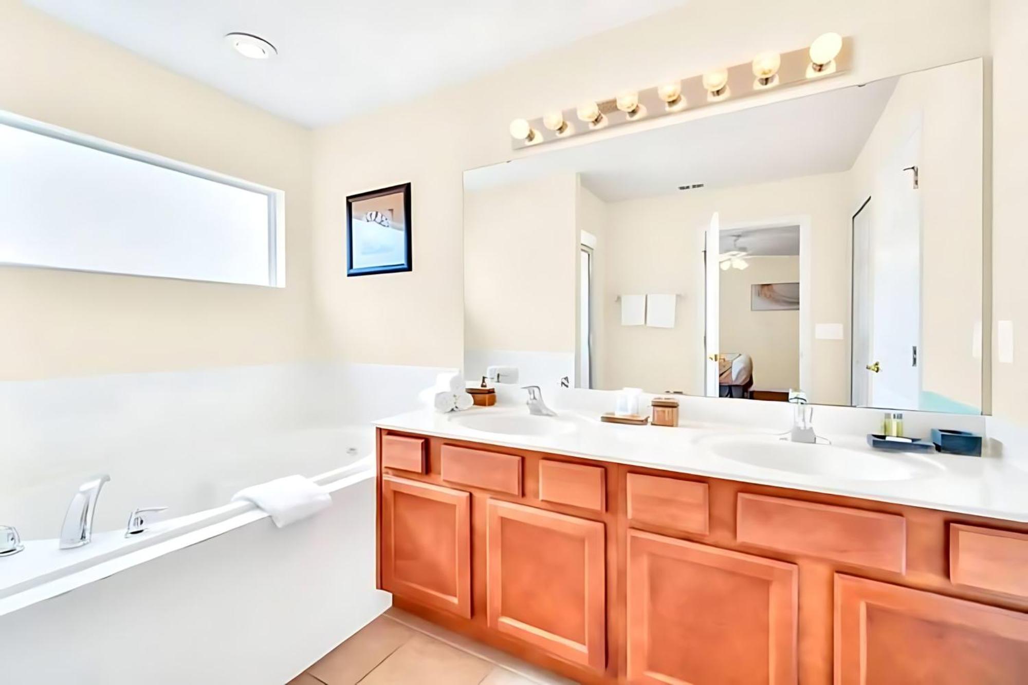 6Br Resort Home Near Disney - With Private Pool Hot Tub And Games Room คิสซิมมี ภายนอก รูปภาพ